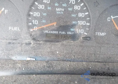 1998 Nissan Frontier Standard/Xe z USA, uszkodzony, nr VIN 1N6DD21S5WC373329